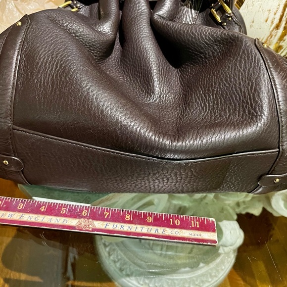 EUC Cole Haan Chocolate Pebble Leather Hobo. Outer pockets gold clip closure. - Picture 9 of 12